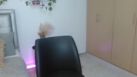 Snapshot of miiaa_k chatting on 20, 4, 2026 miiaa_k online show from 20, 4, 2026