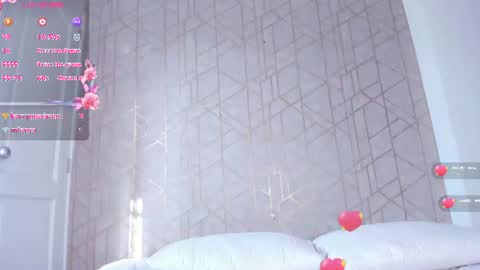 Snapshot of miiaavelvet chatting on 24, 6, 2026 MIA online show from 24, 6, 2026