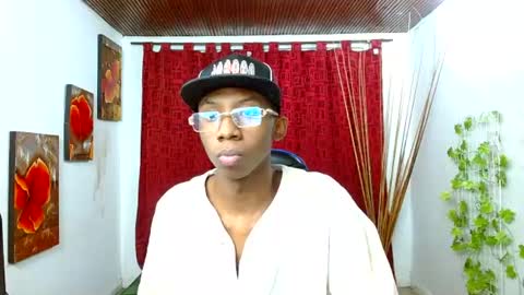 Snapshot of miilo18 chatting on 22, 4, 2026 milo online show from 22, 4, 2026