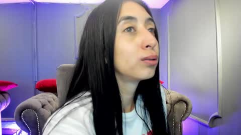 Snapshot of miilu__1 chatting on 12, 12, 2024 miilu  online show from 12, 12, 2024