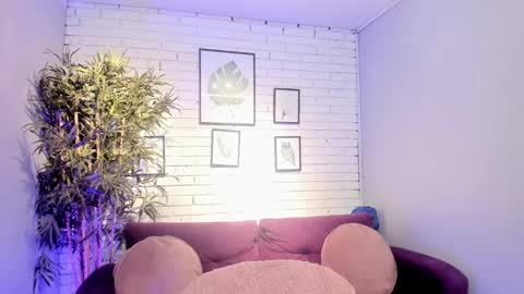 Snapshot of miilu__1 chatting on 23, 2, 2025 miilu  online show from 23, 2, 2025
