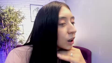 Snapshot of miilu__1 chatting on 2, 3, 2025 miilu  online show from 2, 3, 2025