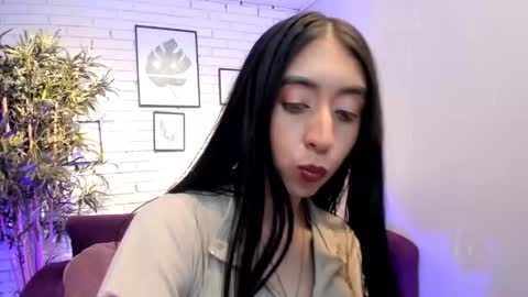 Snapshot of miilu__1 chatting on 4, 3, 2025 miilu  online show from 4, 3, 2025