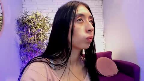Snapshot of miilu__1 chatting on 6, 3, 2025 miilu  online show from 6, 3, 2025
