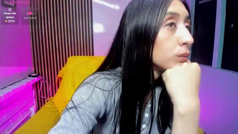 Snapshot of miilu__1 chatting on 19, 10, 2025 miilu  online show from 19, 10, 2025
