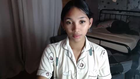 Snapshot of mika_cora chatting on 22, 5, 2026 MIKA online show from 22, 5, 2026