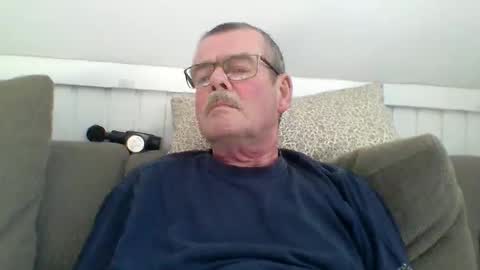 Snapshot of mikael42 chatting on 6, 4, 2026 mikael42 online show from 6, 4, 2026