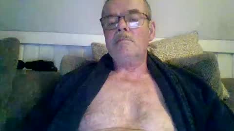 Snapshot of mikael42 chatting on 7, 4, 2026 mikael42 online show from 7, 4, 2026