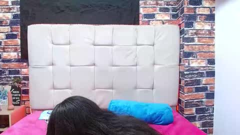 Snapshot of mikaela303av chatting on 13, 10, 2025 mikaela303av online show from 13, 10, 2025