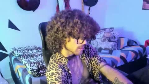 Snapshot of mikaelrizzzo chatting on 17, 10, 2025 mikaelrizzzo online show from 17, 10, 2025