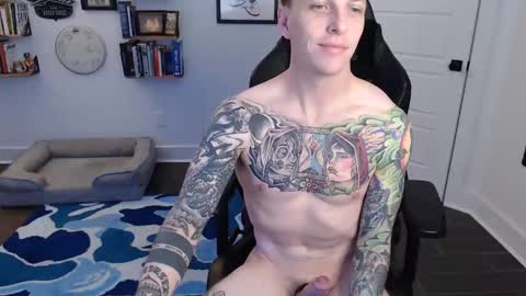 MikahisHung online show from 20, 12, 2024