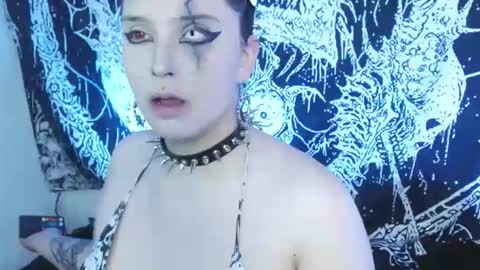 Snapshot of mikaskullcs chatting on 13, 3, 2026 Mika online show from 13, 3, 2026