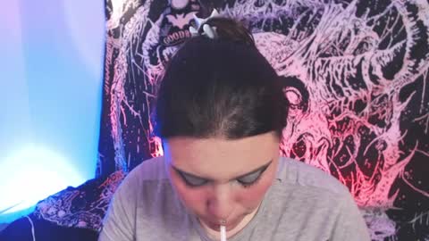 Snapshot of mikaskullcs chatting on 3, 4, 2026 Mika online show from 3, 4, 2026