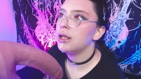 Snapshot of mikaskullcs chatting on 8, 4, 2026 Mika online show from 8, 4, 2026