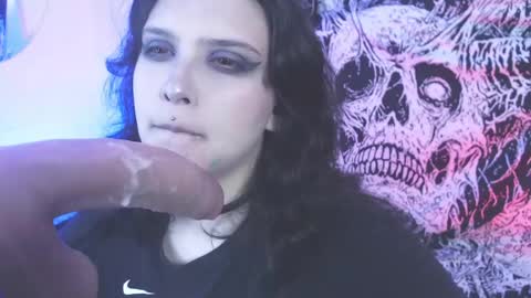 Snapshot of mikaskullcs chatting on 14, 4, 2026 Mika online show from 14, 4, 2026