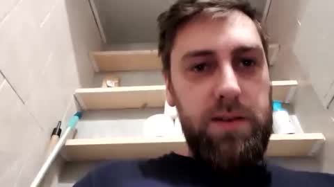 Snapshot of mikavfr chatting on 8, 2, 2025 Mika online show from 8, 2, 2025