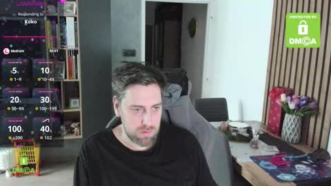 Snapshot of mikavfr chatting on 18, 12, 2025 Mika online show from 18, 12, 2025