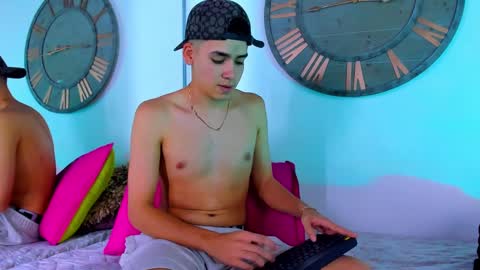 Mike 0233 online show from 21, 12, 2024