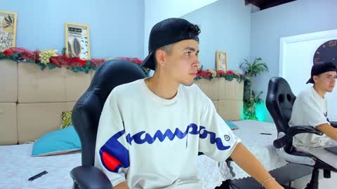 Mike 0233 online show from 29, 12, 2024