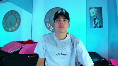 Mike 0233 online show from 21, 1, 2025