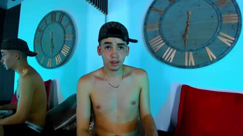 Mike 0233 online show from 1, 2, 2025