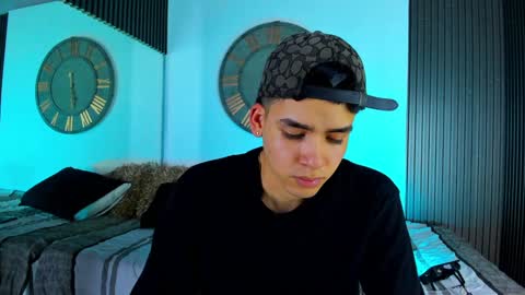 Mike 0233 online show from 4, 2, 2025