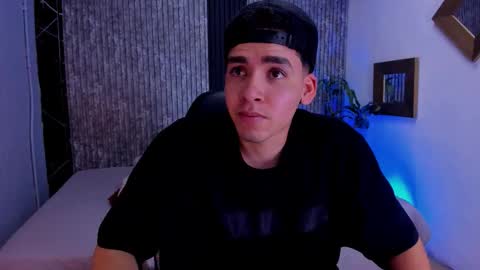 Mike 0233 online show from 11, 10, 2025