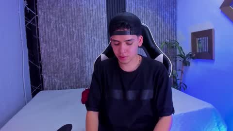 Mike 0233 online show from 15, 10, 2025