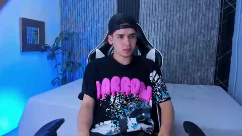 Mike 0233 online show from 17, 10, 2025