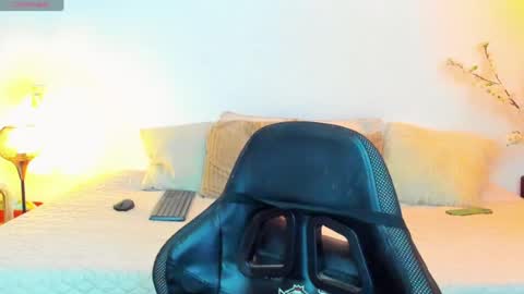 Snapshot of mike_blossom chatting on 6, 7, 2026 Henry Price online show from 6, 7, 2026