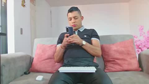 Im Mike online show from 20, 2, 2026