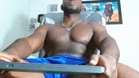 Snapshot of mike_kingcum chatting on 12, 12, 2024 mike online show from 12, 12, 2024