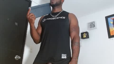 Snapshot of mike_kingcum chatting on 30, 12, 2024 mike online show from 30, 12, 2024