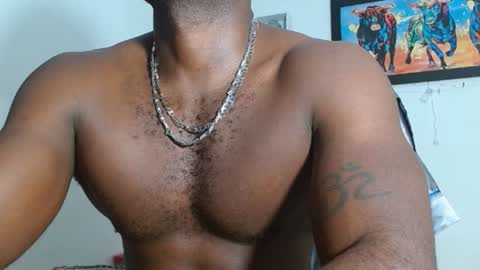 Snapshot of mike_kingcum chatting on 25, 1, 2025 mike online show from 25, 1, 2025