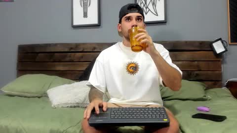 Snapshot of mike_montoya chatting on 16, 9, 2025 Mike Montoya online show from 16, 9, 2025