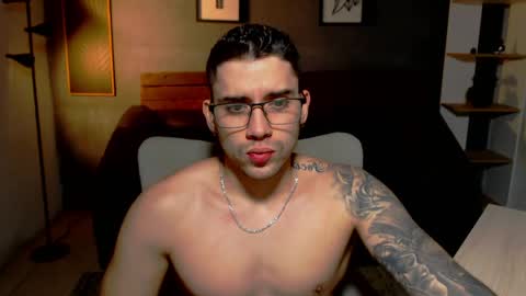 Snapshot of mike_montoya chatting on 26, 4, 2026 Mike Montoya online show from 26, 4, 2026