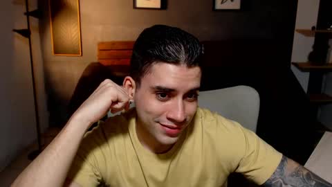 Snapshot of mike_montoya chatting on 7, 5, 2026 Mike Montoya online show from 7, 5, 2026