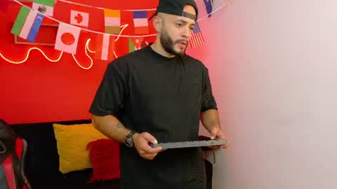 Snapshot of mike_savage3 chatting on 28, 6, 2026 Mike online show from 28, 6, 2026