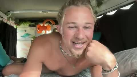 Snapshot of mike_sunn chatting on 25, 10, 2025 Mike online show from 25, 10, 2025