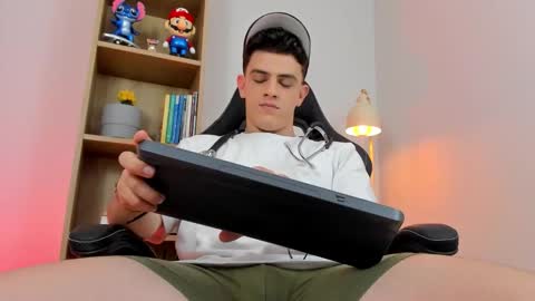 Mike Cooper online show from 19, 3, 2026