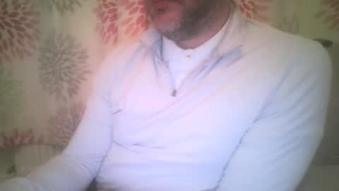 Snapshot of mikehockishuge9 chatting on 2, 4, 2026 mikehockishuge9 online show from 2, 4, 2026