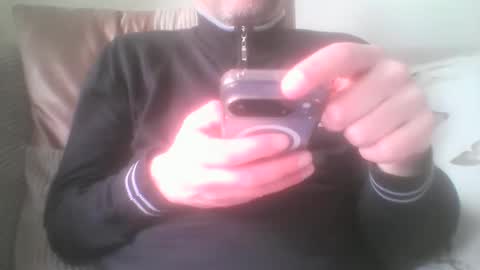 Snapshot of mikehockishuge9 chatting on 14, 4, 2026 mikehockishuge9 online show from 14, 4, 2026