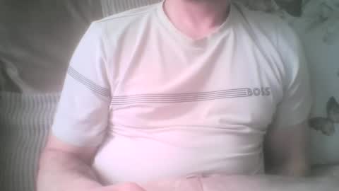 Snapshot of mikehockishuge9 chatting on 17, 5, 2026 mikehockishuge9 online show from 17, 5, 2026