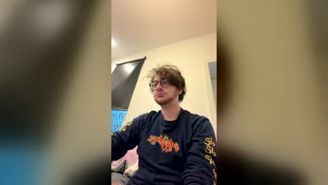 Snapshot of mikehunt897 chatting on 6, 7, 2026 mikehunt897 online show from 6, 7, 2026
