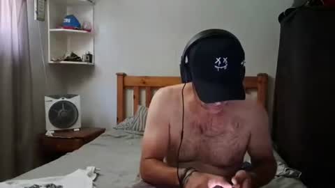 Snapshot of mikeundies chatting on 13, 5, 2026 mikeundies online show from 13, 5, 2026
