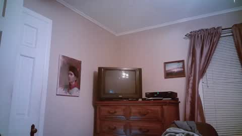 Snapshot of mikewulds chatting on 22, 1, 2025 Mike online show from 22, 1, 2025