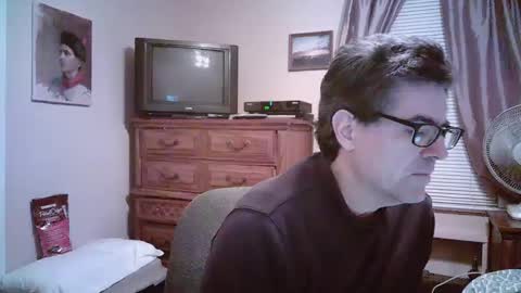Snapshot of mikewulds chatting on 28, 1, 2025 Mike online show from 28, 1, 2025