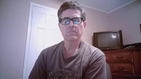 Snapshot of mikewulds chatting on 26, 9, 2025 Mike online show from 26, 9, 2025