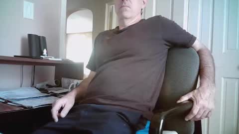 Snapshot of mikewulds chatting on 27, 9, 2025 Mike online show from 27, 9, 2025