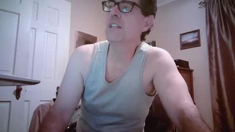 Snapshot of mikewulds chatting on 15, 10, 2025 Mike online show from 15, 10, 2025